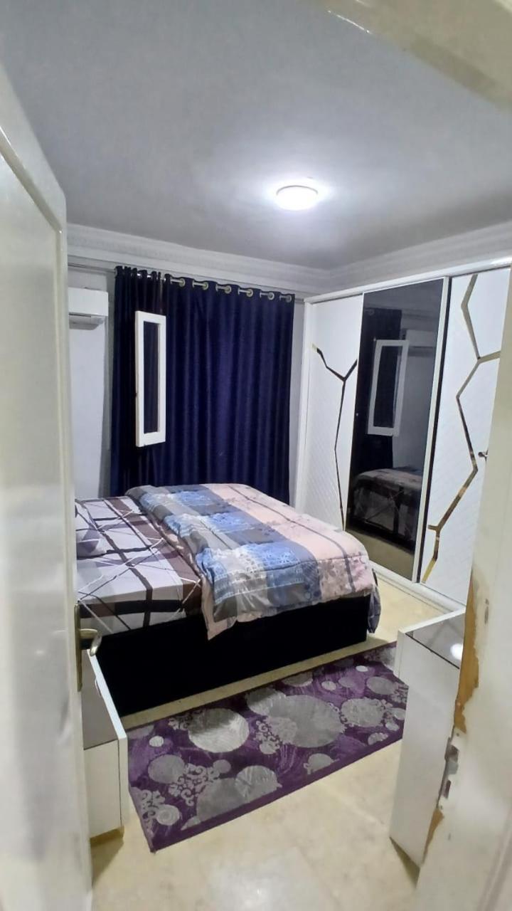Apartment Luxurious Beside Stars Cairo